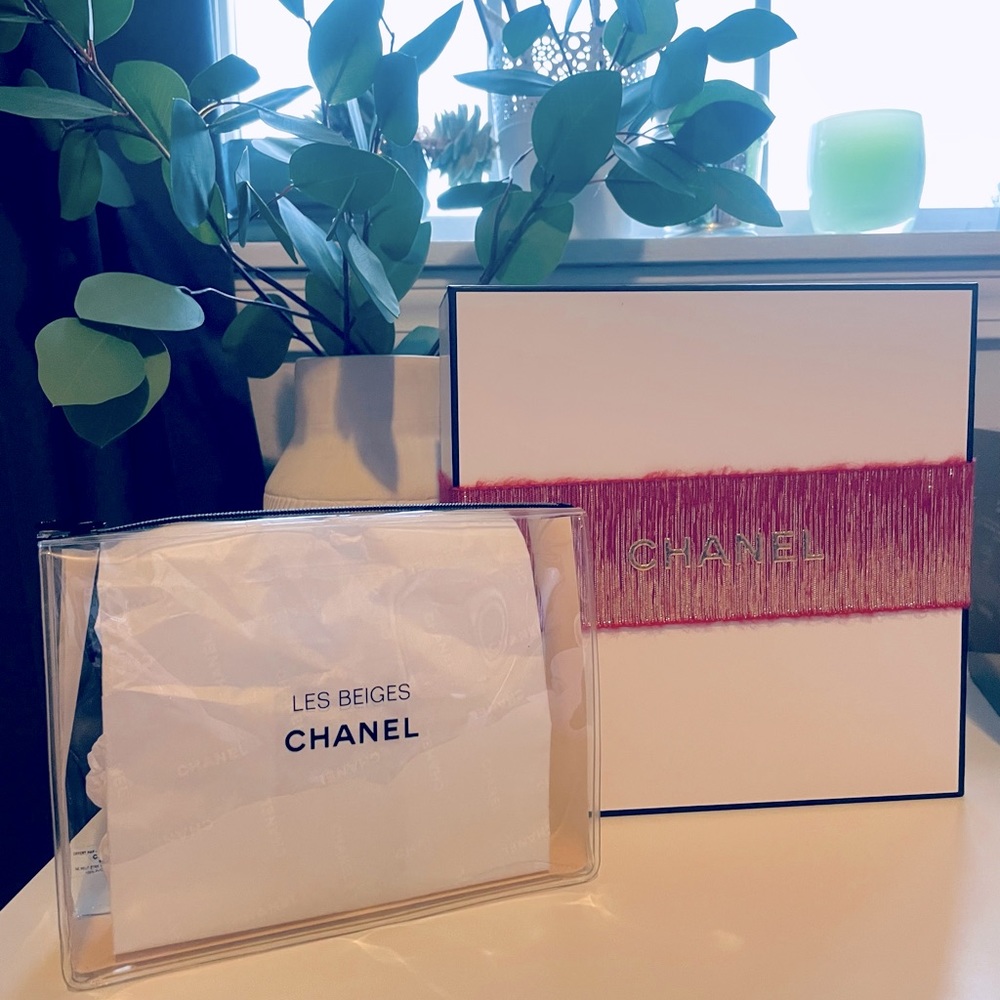Chanel bag and gift box! Limited addition!